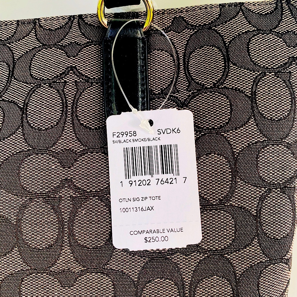 Coach Tote In Signature Jacquard Smoke/Black. - Picture 5 of 9